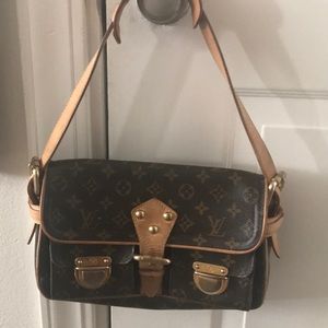 Louis Vuitton shoulder bag